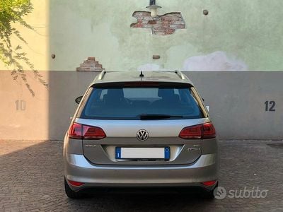 Usata VW Golf VII Highline 110 CV (80 kW) 2016 Grigio Station wagon