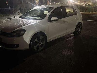 Usata VW Golf VI Highline 105 CV (77 kW) 2011 Bianco Utilitaria