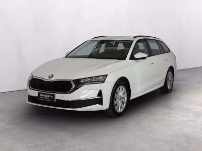 Usata Skoda Octavia Executive 150 CV (110 kW) 2024 Bianco luna metallizzato Station wagon