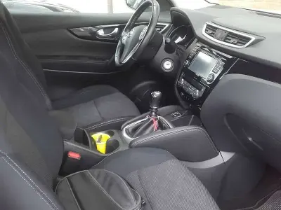 Usata Nissan Qashqai Acenta 131 CV (96 kW) 2015 Bianco SUV