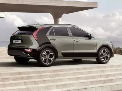 Nuova Kia Niro 126 CV (92 kW) 2026 Argento SUV
