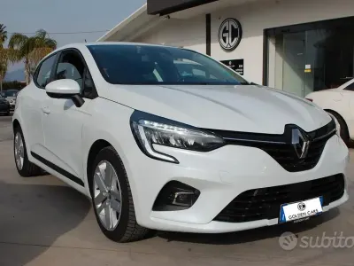 Usado Renault Clio V Business 101 HP (74 kW) 2021 Branco Sedan