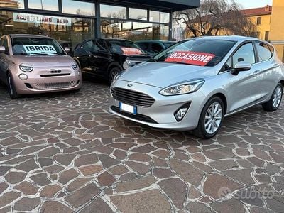 Usata Ford Fiesta Titanium 85 CV (62 kW) 2018 Grigio Utilitaria