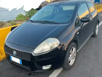Usata Fiat Grande Punto 75 CV (55 kW) 2006 Nero Utilitaria
