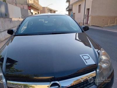 Usata Opel Astra GTC Cosmo 180 CV (132 kW) 2007 Nero Utilitaria