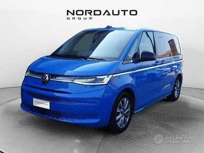 Usata VW Multivan Style 150 CV (110 kW) 2024 Blu Furgone