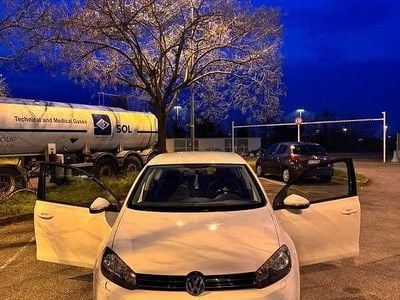 Usata VW Golf VI Highline 110 CV (80 kW) 2010 Bianco Utilitaria