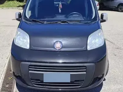 Usata Fiat Qubo Trekking 95 CV (69 kW) 2011 Nero Monovolume