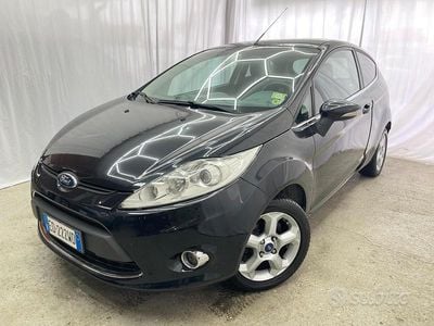 Begagnad Ford Fiesta Titanium 71 HK (52 kW) 2011 Svart Halvkombi