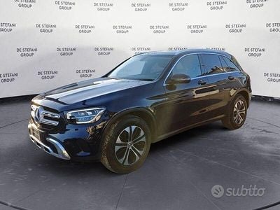 Usata Mercedes GLC220 194 CV (142 kW) 2022 Blu cavansite SUV