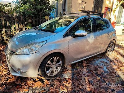 Usata Peugeot 208 Active 68 CV (50 kW) 2012 Grigio Utilitaria