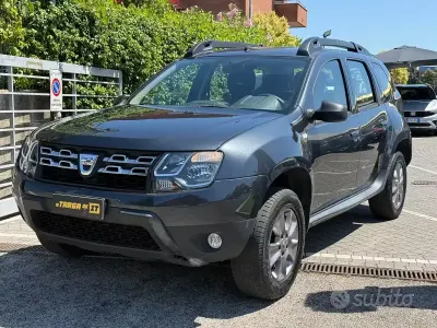 Usata Dacia Duster Prestige 114 CV (83 kW) 2017 Grigio SUV