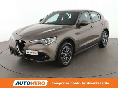 Usata Alfa Romeo Stelvio Executive 209 CV (153 kW) 2018 Grigio SUV