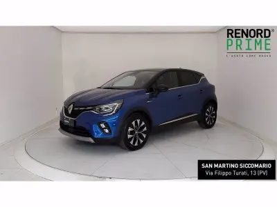Usata Renault Captur Techno 101 CV (74 kW) 2023 Blu elettrico SUV
