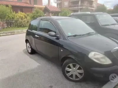 Usata Lancia Ypsilon 60 CV (44 kW) 2004 Nero Utilitaria