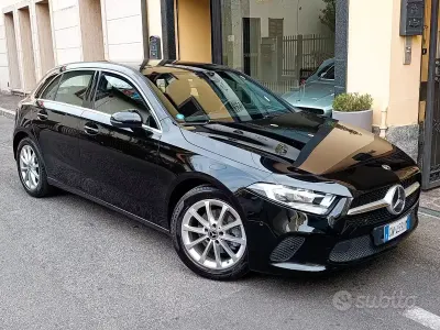 Usata Mercedes A180 136 CV (100 kW) 2020 Nero Berlina