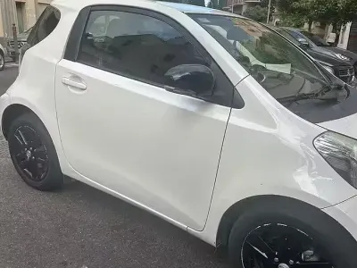 Usata Toyota iQ 99 CV (72 kW) 2015 Bianco Utilitaria