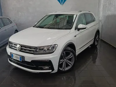 Usata VW Tiguan R-line 150 CV (110 kW) 2018 Bianco SUV