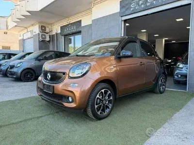 Usata Smart ForFour Prime 90 CV (66 kW) 2016 Marrone Utilitaria