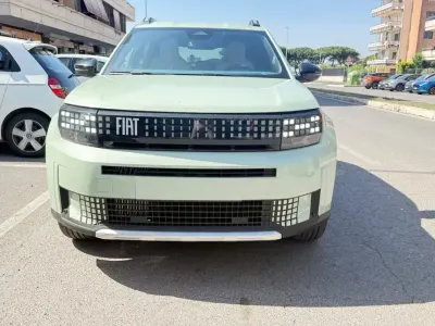 Nuova Fiat Grande Panda La Prima 100 CV (73 kW) 2026 Verde Utilitaria