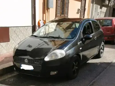 Usata Fiat Grande Punto 120 CV (88 kW) 2005 Nero Utilitaria