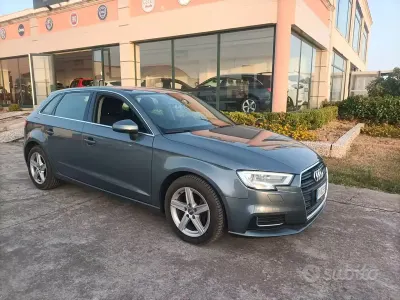 Usata Audi A3 Admired 150 CV (110 kW) 2018 Grigio Berlina