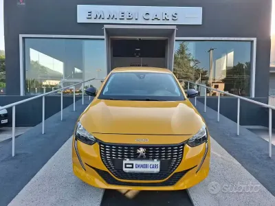 Usata Peugeot 208 Active 75 CV (55 kW) 2023 Giallo Utilitaria