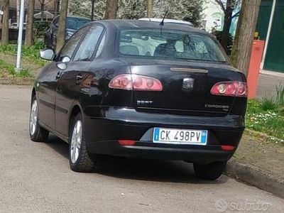 Usata Seat Cordoba 75 CV (55 kW) 2004 Nero Berlina