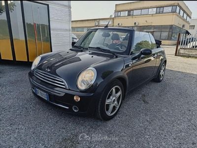 Usata Mini Cooper Cabriolet 116 CV (85 kW) 2007 Nero Cabrio