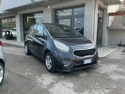 Usata Kia Venga 90 CV (66 kW) 2017 Grigio Utilitaria