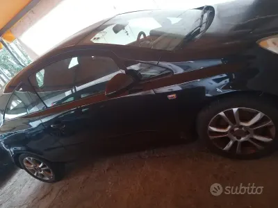 Usata Opel Corsa 90 CV (66 kW) 2007 Nero Utilitaria