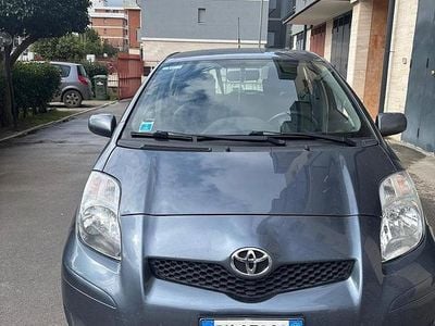 Usata Toyota Yaris Sol 90 CV (66 kW) 2009 Utilitaria