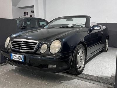 Usata Mercedes CLK200 Elegance 163 CV (119 kW) 2001 Blu/azzurro Cabrio