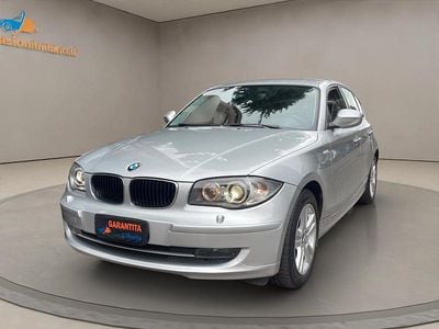 Begagnad BMW 118 Comfort Edition 143 HK (105 kW) 2011 Silver Halvkombi