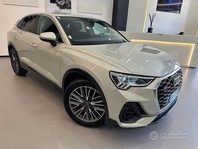 Usata Audi Q3 Business 200 CV (147 kW) 2023 Grigio metallizzato SUV