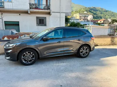 Usata Ford Kuga ST-Line 120 CV (88 kW) 2021 Grigio SUV