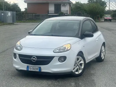 Usata Opel Adam 87 CV (63 kW) 2015 Bianco Utilitaria