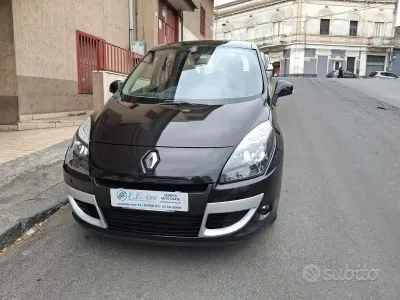 Usata Renault Scenic E-Tech Dynamique 110 CV (80 kW) 2009 Nero Monovolume