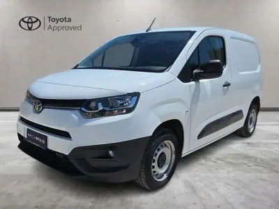 Usata Toyota Proace City City 102 CV (75 kW) 2021 Bianco Monovolume