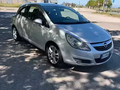 Usata Opel Corsa 80 CV (58 kW) 2008 Utilitaria