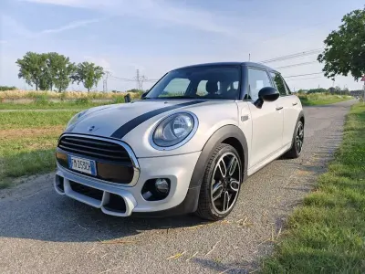 Usata Mini Cooper D Hype 116 CV (85 kW) 2017 Grigio Utilitaria
