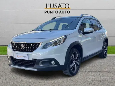 Usata Peugeot 2008 S 120 CV (88 kW) 2019 Bianco SUV