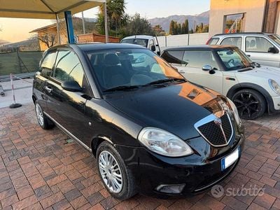 Begagnad Lancia Ypsilon 59 HK (43 kW) 2008 Svart Halvkombi