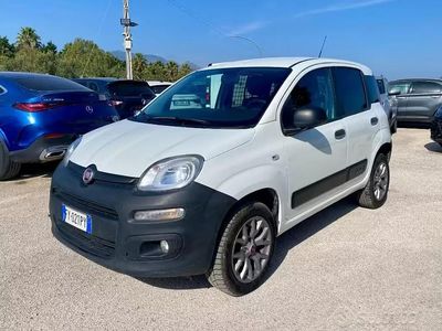 Usata Fiat Panda 4x4 S 86 CV (63 kW) 2019 Bianco Utilitaria