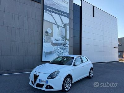 Gebraucht Alfa Romeo Giulietta Exclusive 170 PS (125 kW) 2013 Weiß Kleinwagen