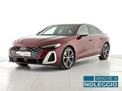 Usata Audi A5 Sportback Ambiente 367 CV (269 kW) 2025 Rosso grenadine metallizzato Utilitaria