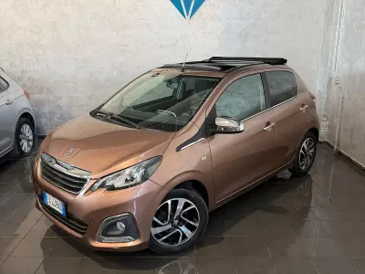 Begagnad Peugeot 108 Allure 82 HK (60 kW) 2015 Brun Cab