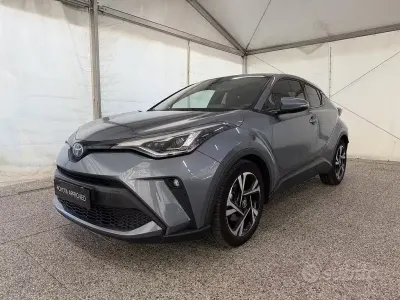 Usata Toyota C-HR Trend 122 CV (89 kW) 2022 Celestite grey SUV