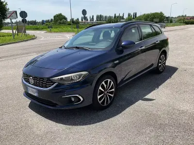 Usata Fiat Tipo Lounge 120 CV (88 kW) 2016 Bluazzurro Station wagon