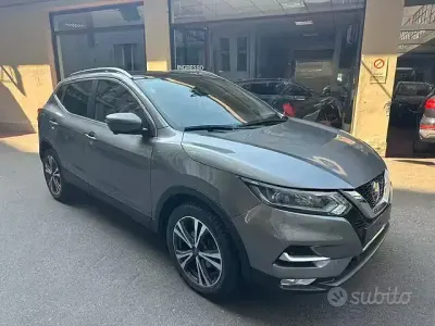 Usata Nissan Qashqai N-Connecta 116 CV (85 kW) 2018 Grigio SUV